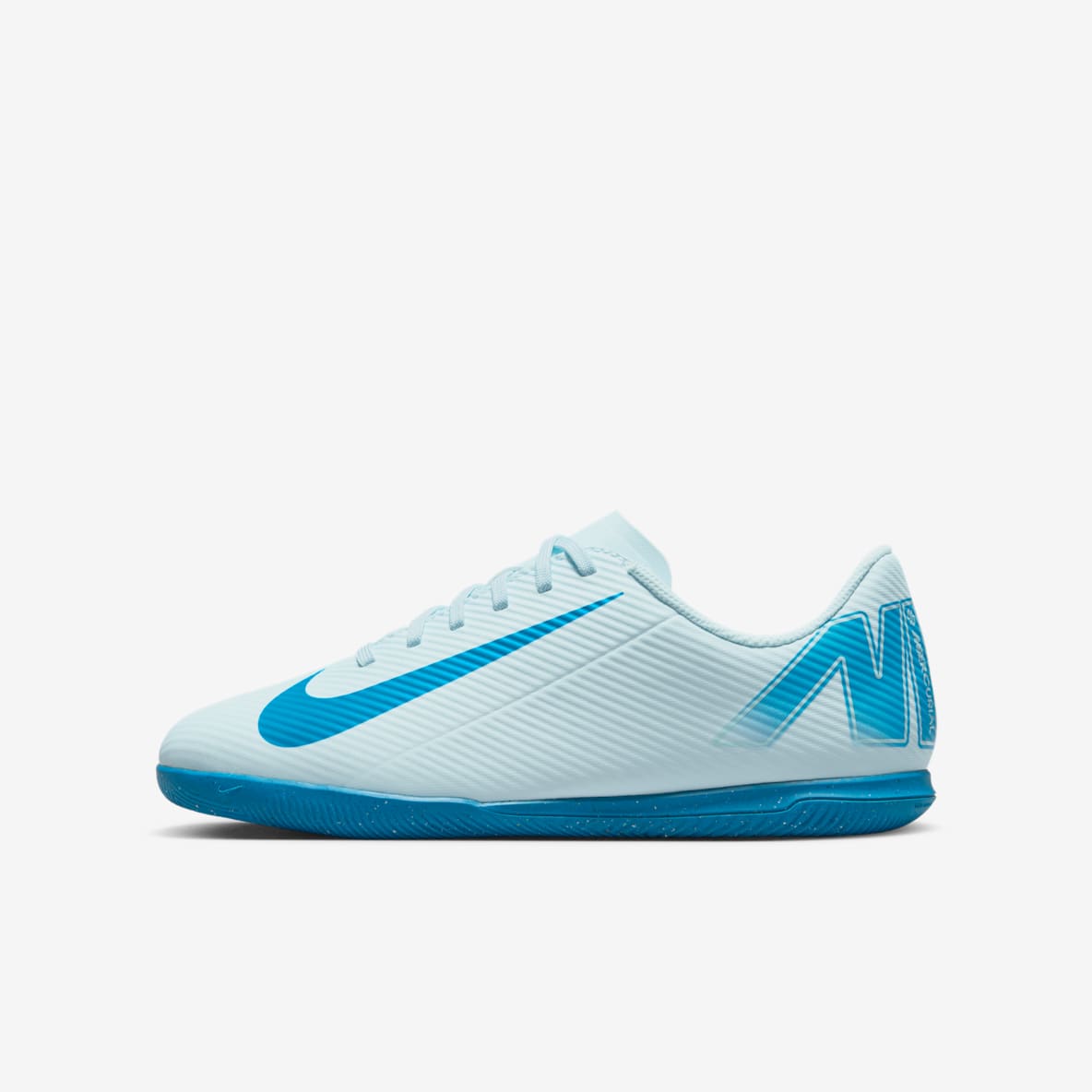 Nike Jr. Mercurial Vapor 16 Club Nike Jr. Mercurial Vapor 16 Club Fotbollssko för inomhusplan/futsal/street med lågt skaft för barn/ungdom