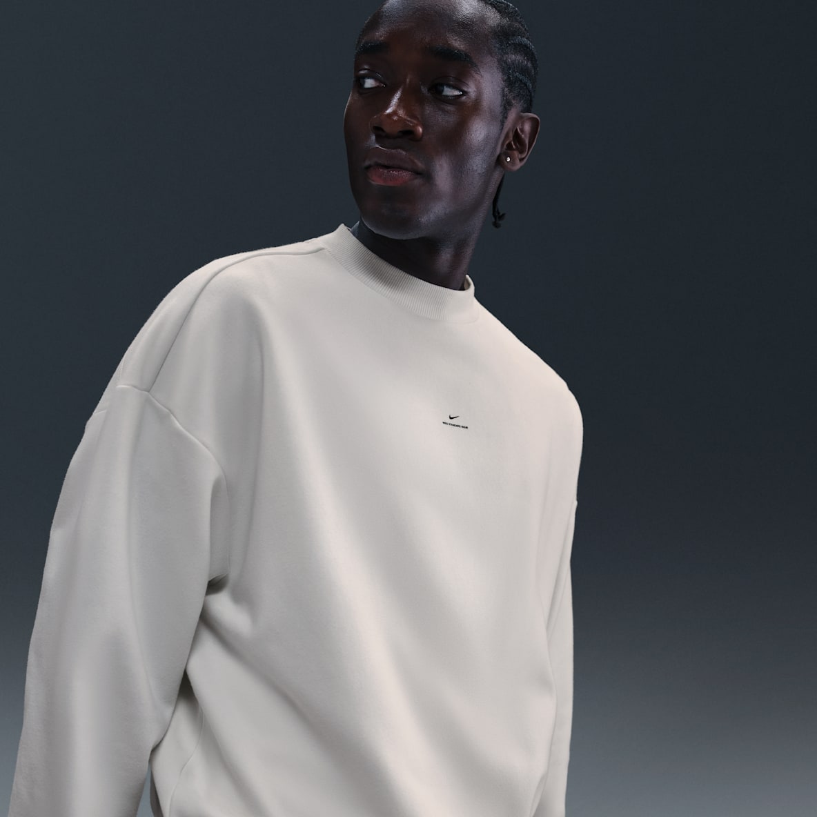 Nike Standard Issue Nike Standard Issue Therma-FIT-Basketball-Oberteil mit Rundhalsausschnitt (Herren)