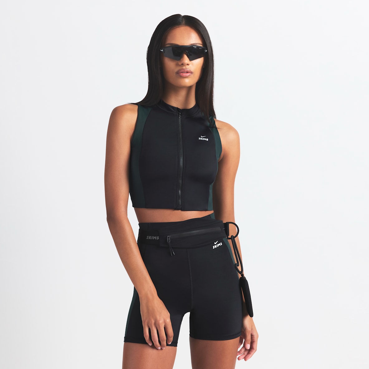 NikeSKIMS Shine NikeSKIMS Shine Women's Front-Zip Bra