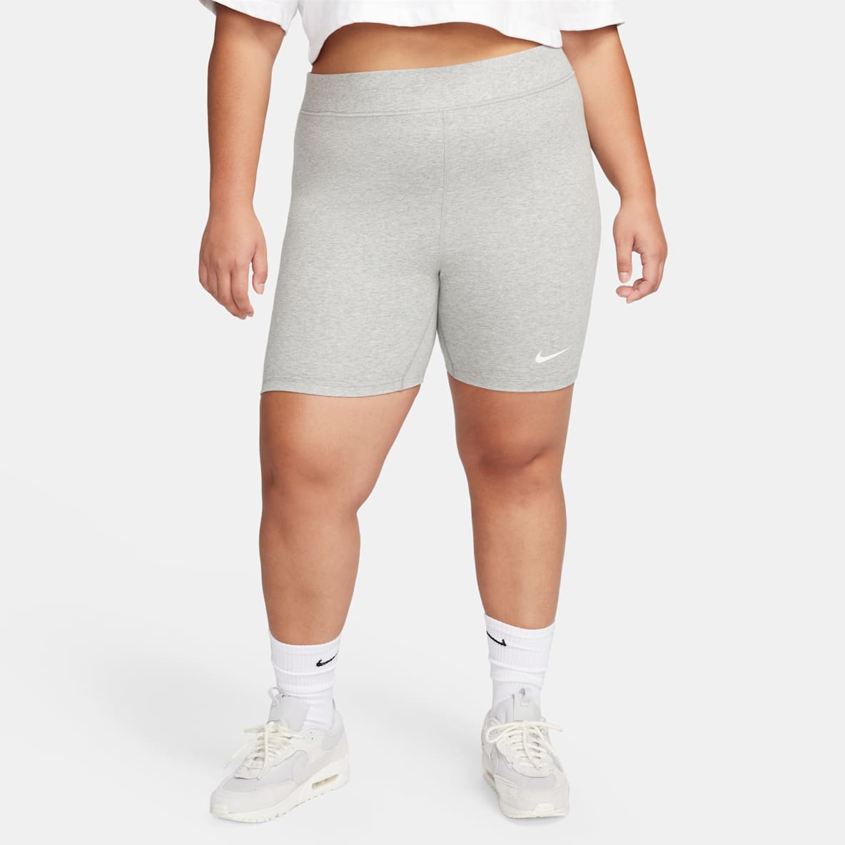 Nike Sportswear Classic Nike Sportswear Classic Women's High-Waisted 8" Biker Shorts (Plus Size)