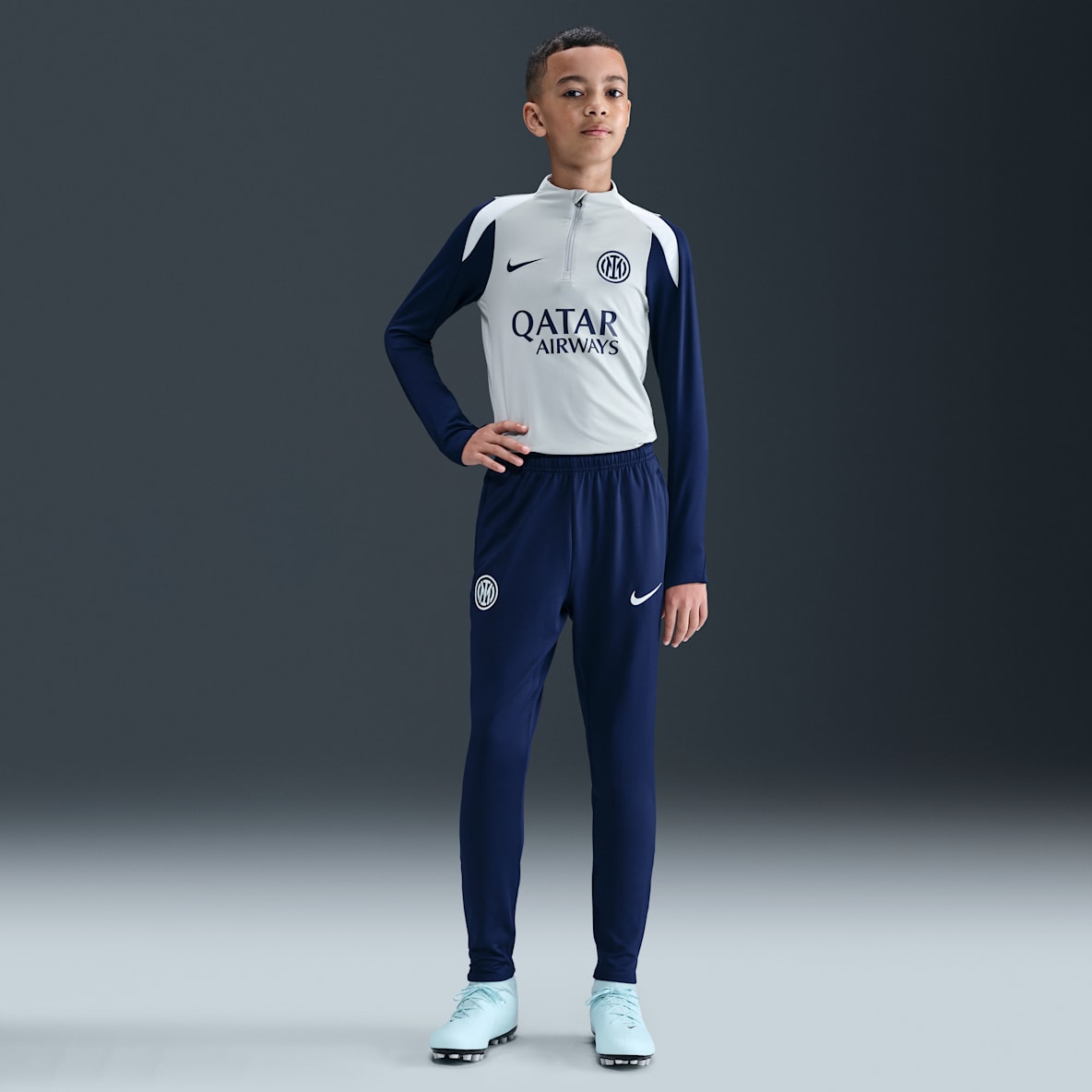 Inter Milan Strike Inter Milan Strike Nike Dri-FIT kötött futballnadrág nagyobb gyerekeknek