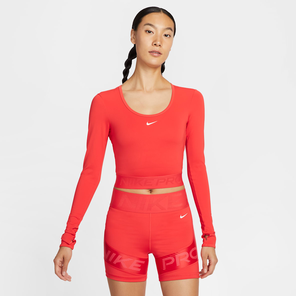 Nike Pro Nike Pro เสื้อแขนยาวเอวลอยผู้หญิง Dri-FIT