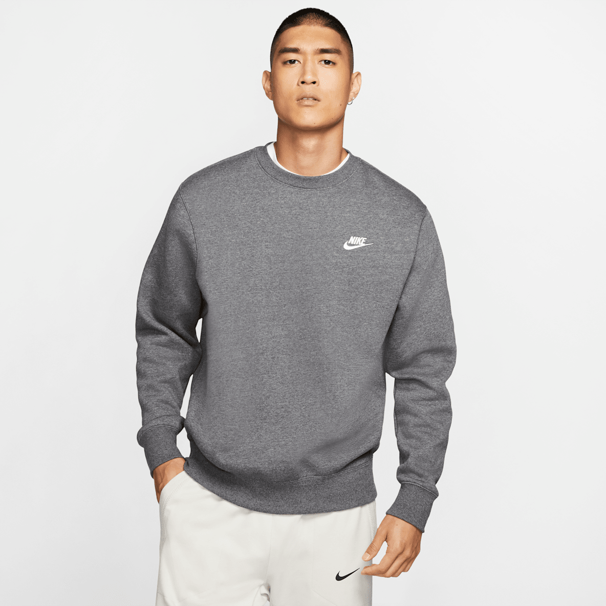 ナイキ スポーツウェア クラブ フリース クルー