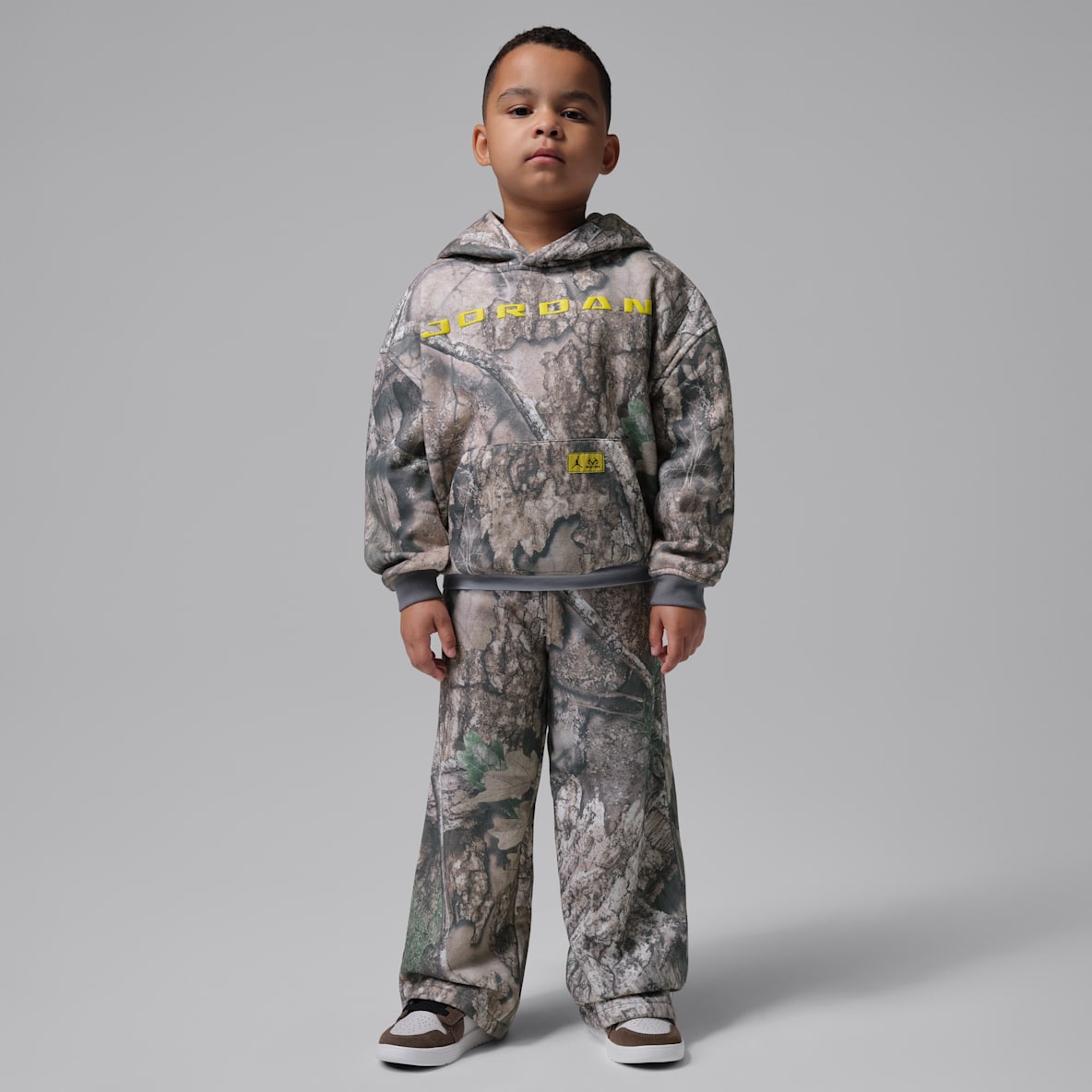Jordan Conjunto de dos piezas con sudadera con capucha Brooklyn Realtree - Niño/a pequeño/a