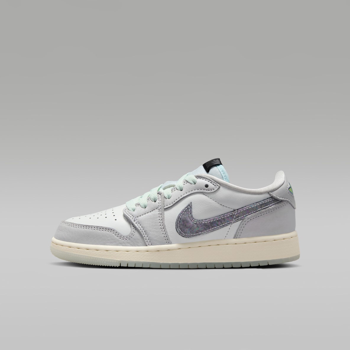 Air Jordan 1 Retro Low "LNY" Air Jordan 1 Retro Low "LNY" Tenis para niños grandes