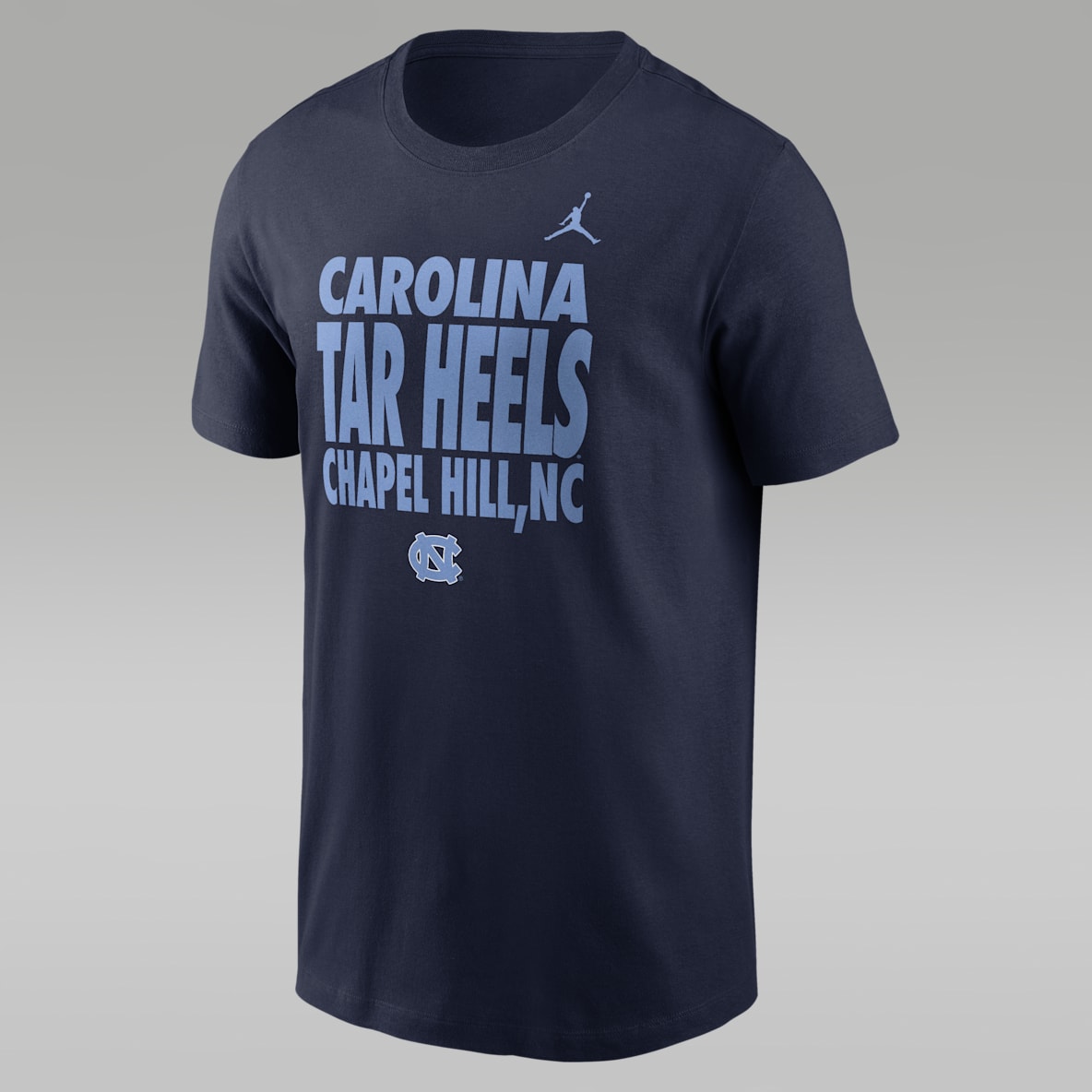 North Carolina Sideline Slogan Playera de manga larga universitaria marca Jordan Dri-FIT para hombre