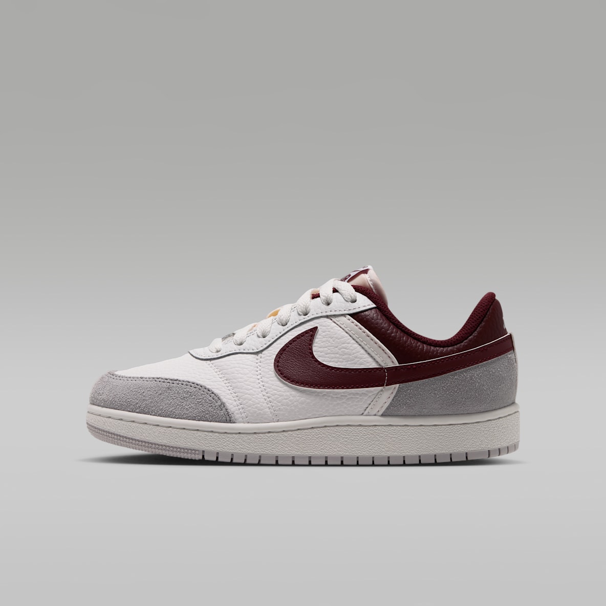 Air Jordan Skyline Low Older Kids' Shoes