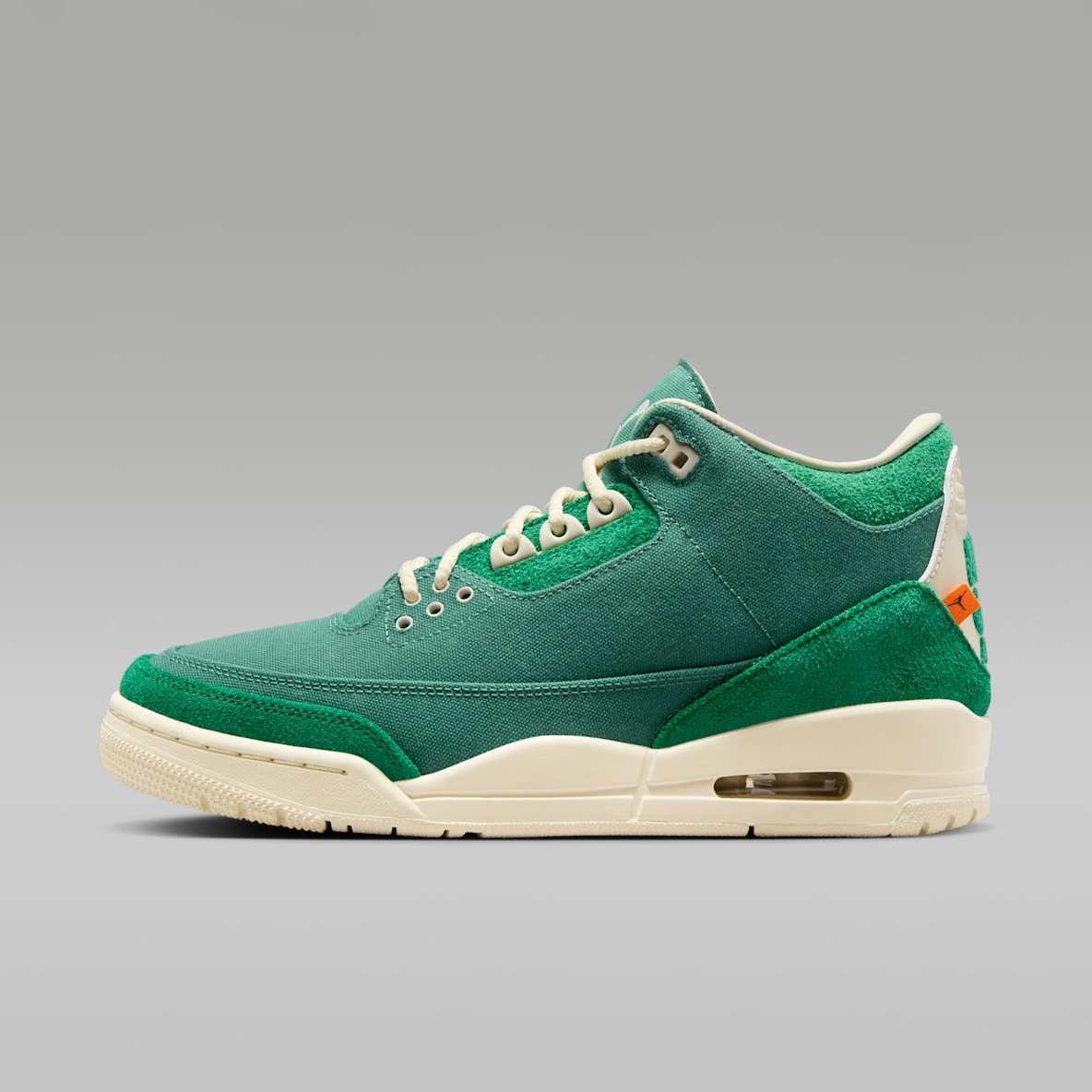 エア ジョーダン 3 レトロ x ニーナ シャネル アブニー ウィメンズシューズ