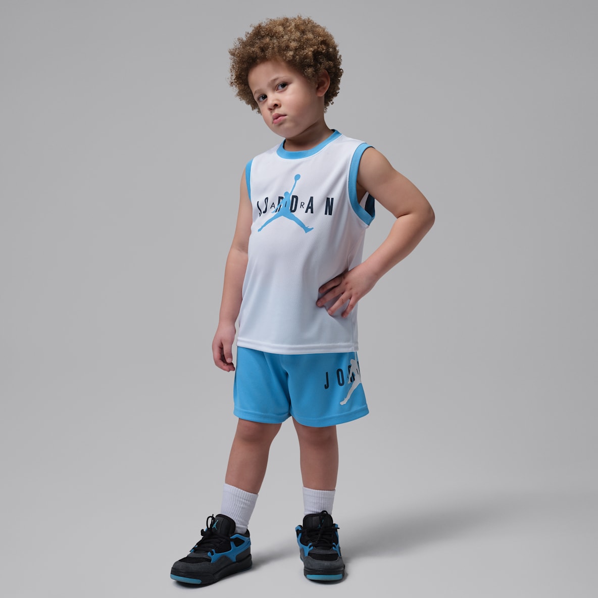 Jordan Completo in 2 pezzi con maglia e shorts – Bambino/a