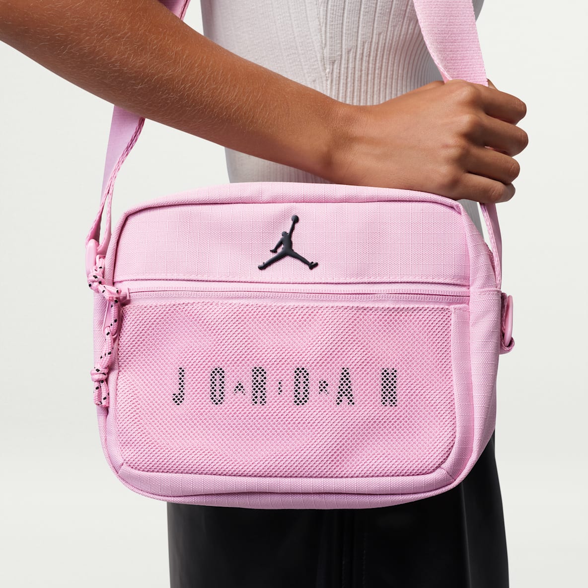 Jordan Blacktop Messenger Bag (3.6L)