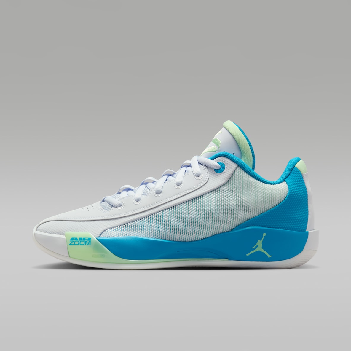 Luka .77 "Navigator" Luka .77 "Navigator" Basketball Shoes