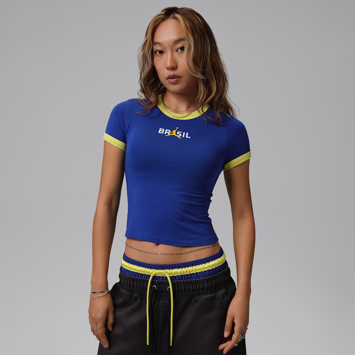 Jordan Women's Graphic Brazil Crewneck Shirt