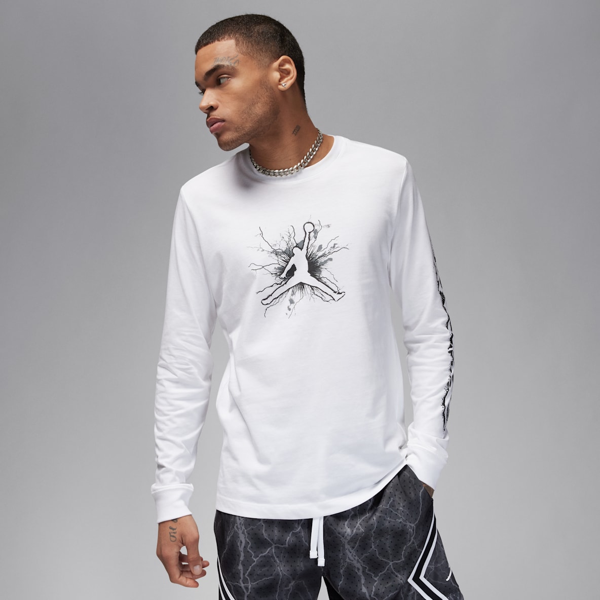 Jordan Dri-FIT Sport Men's Long-Sleeve Graphic T-Shirt