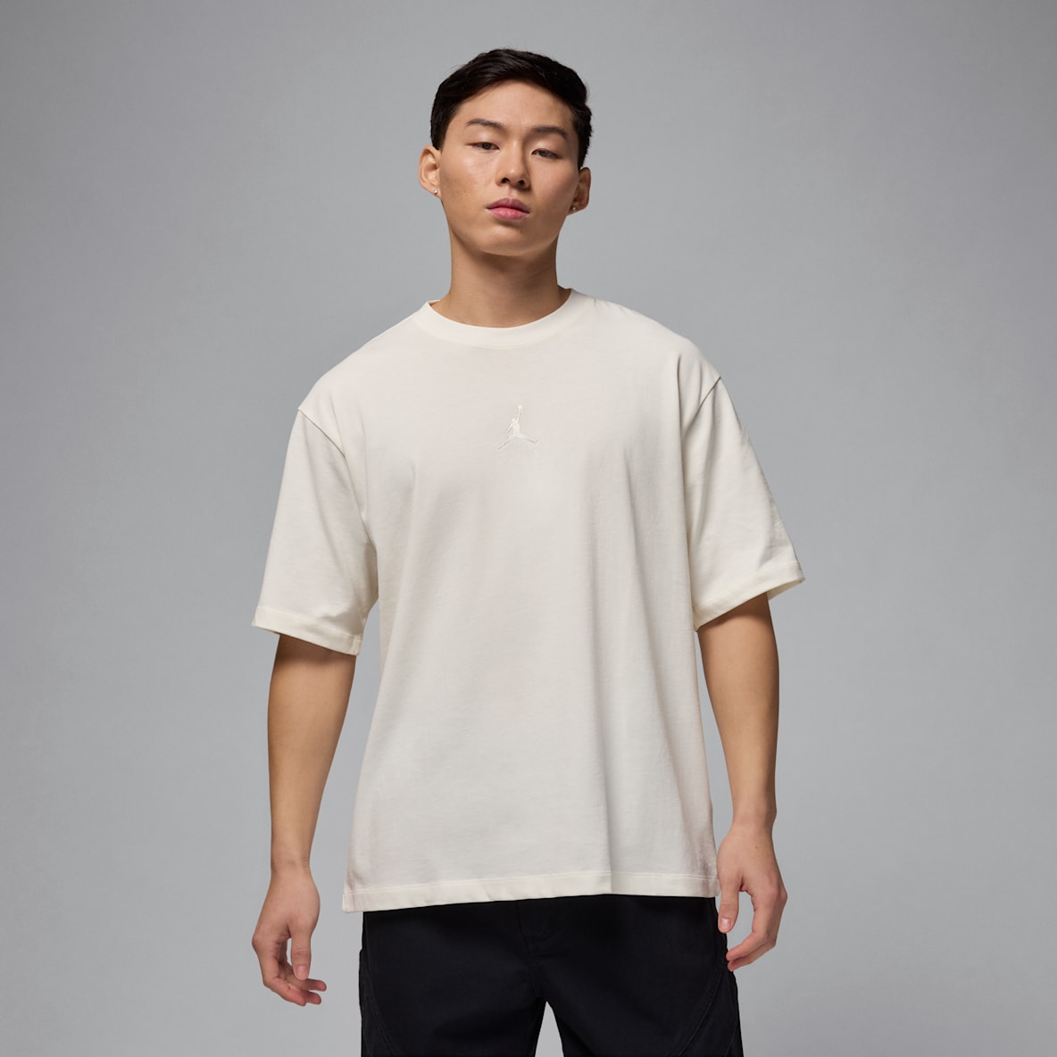 Jordan Flight Essentials Jordan Flight Essentials Men's Oversized T-Shirt
