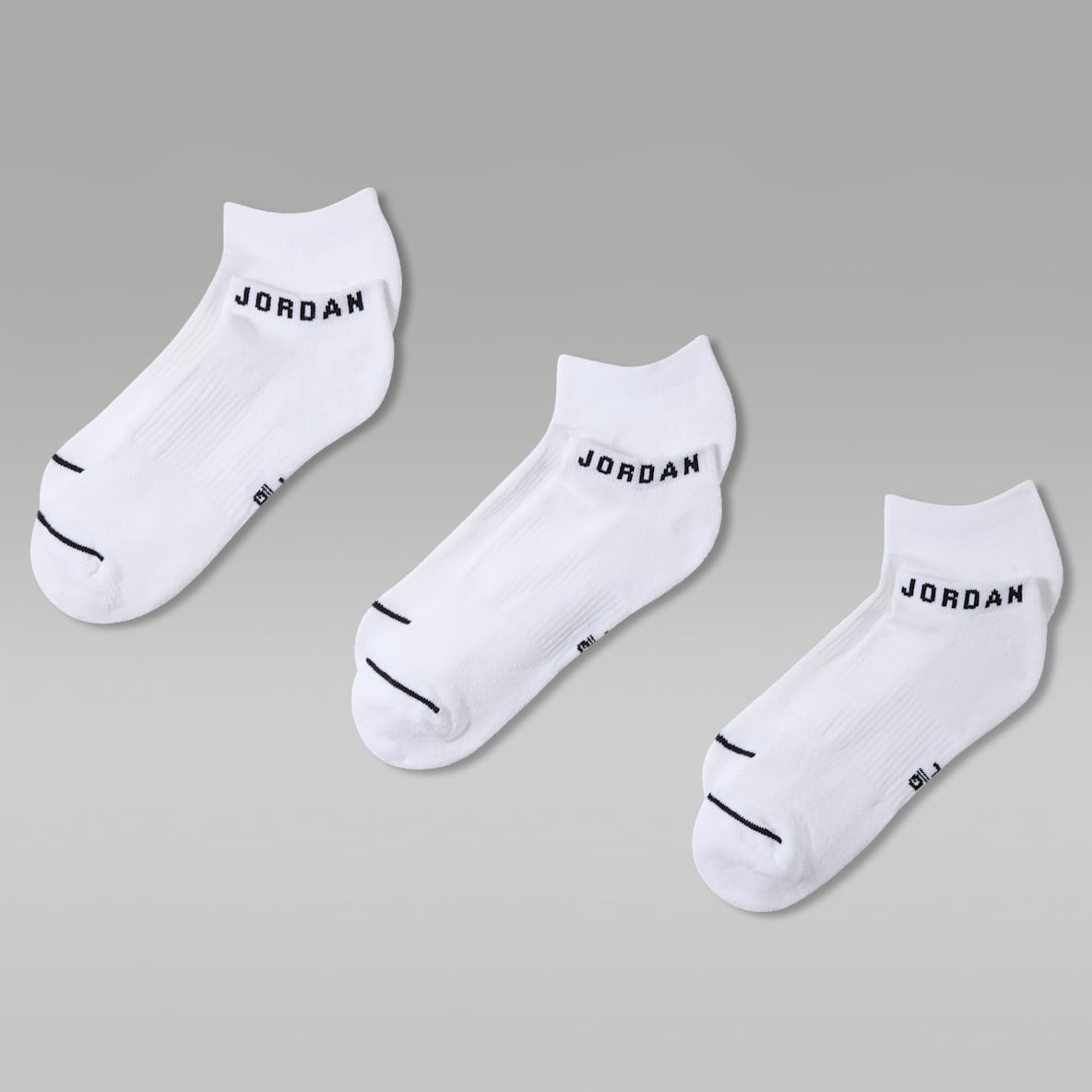 ジョーダン エブリデイ ノーショウ ソックス (3足)