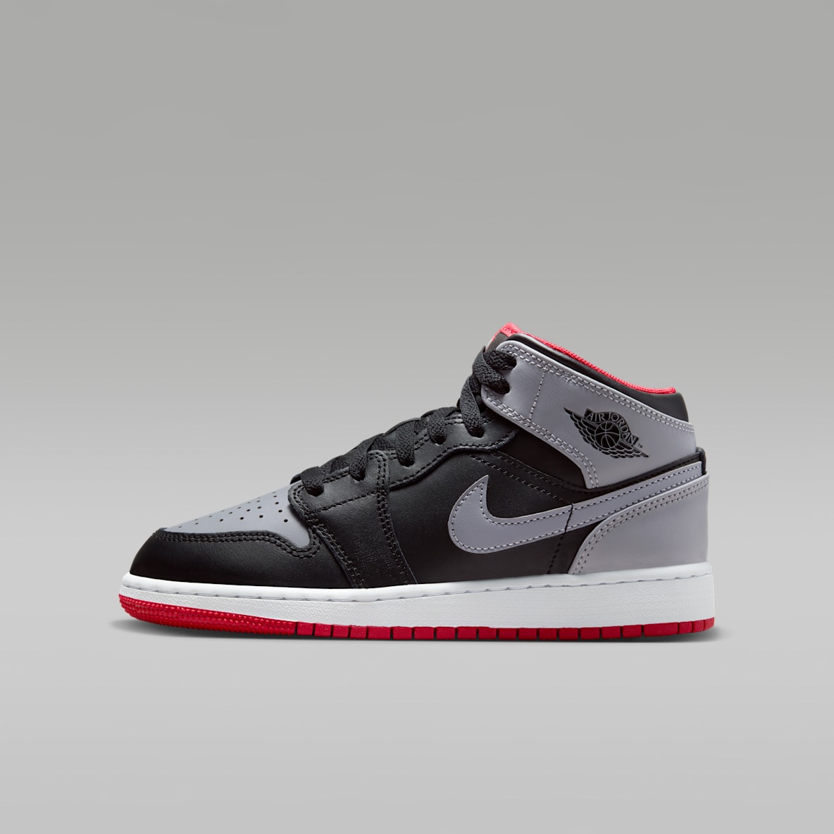 Air Jordan 1 Mid Big Kids' Shoes