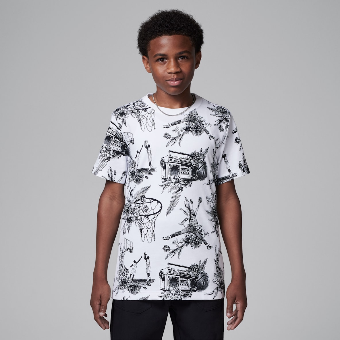 Jordan Dri-FIT Jordan Dri-FIT Sports Sketch-T-shirt til større børn