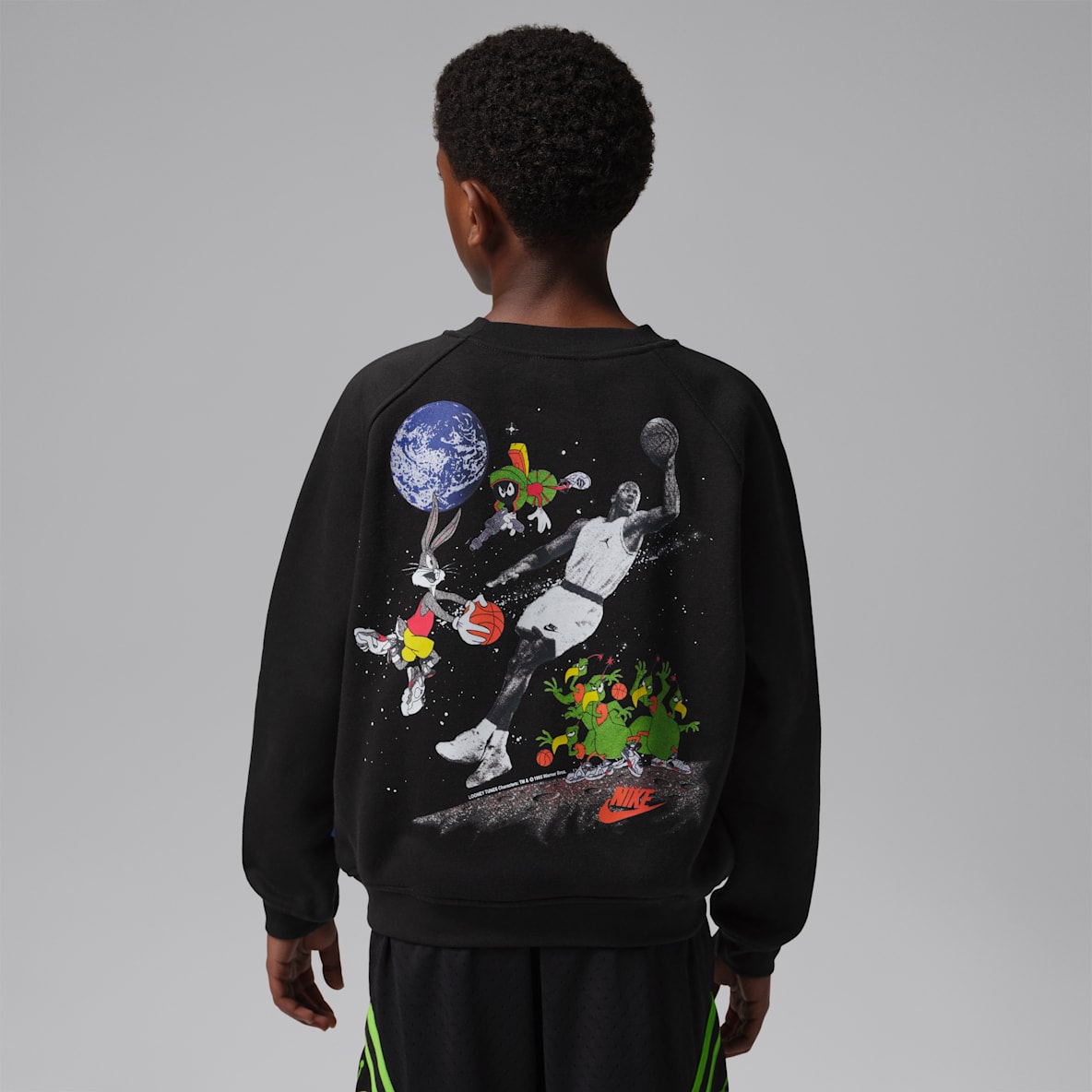Jordan Playera de cuello redondo con gráfico de Space Jam para niños talla grande