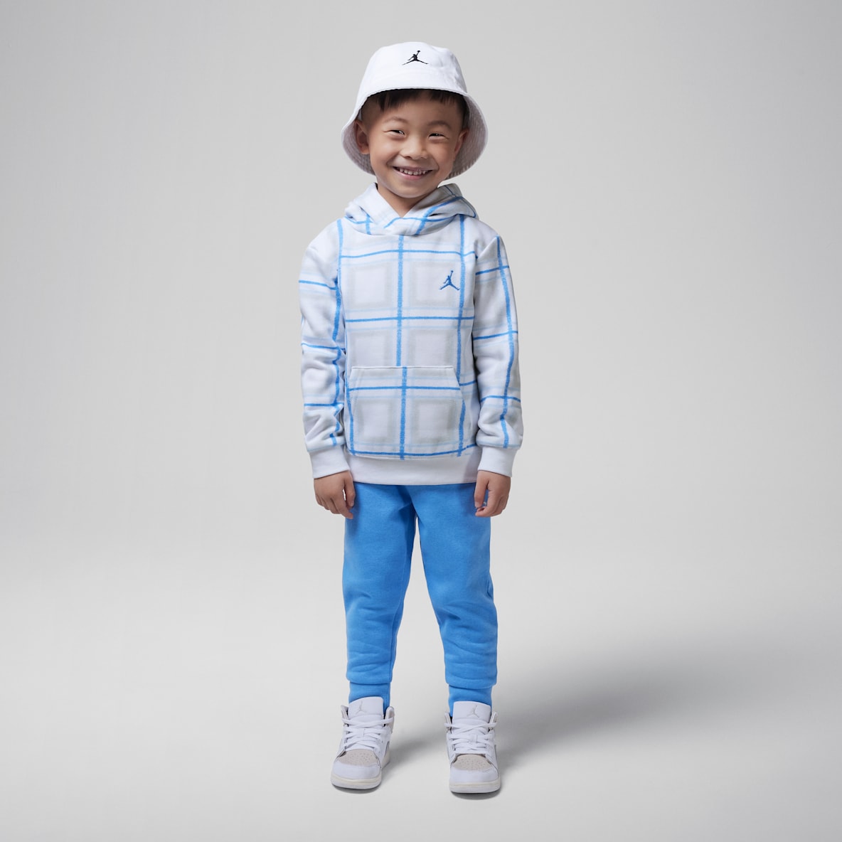 Jordan Brooklyn Essentials Conjunto de sudadera con gorro sin cierre para los días festivos de 2 piezas infantil