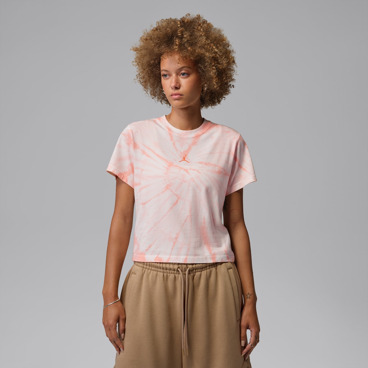 Jordan Brooklyn Playera con gráfico para mujer