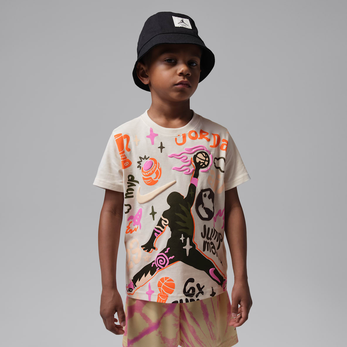 Jordan Playera Air Jordan World Tour Merch para niños talla pequeña