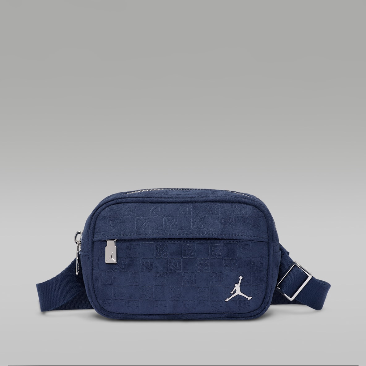 Jordan Kameraväska Suede Monogram (1,5 l)
