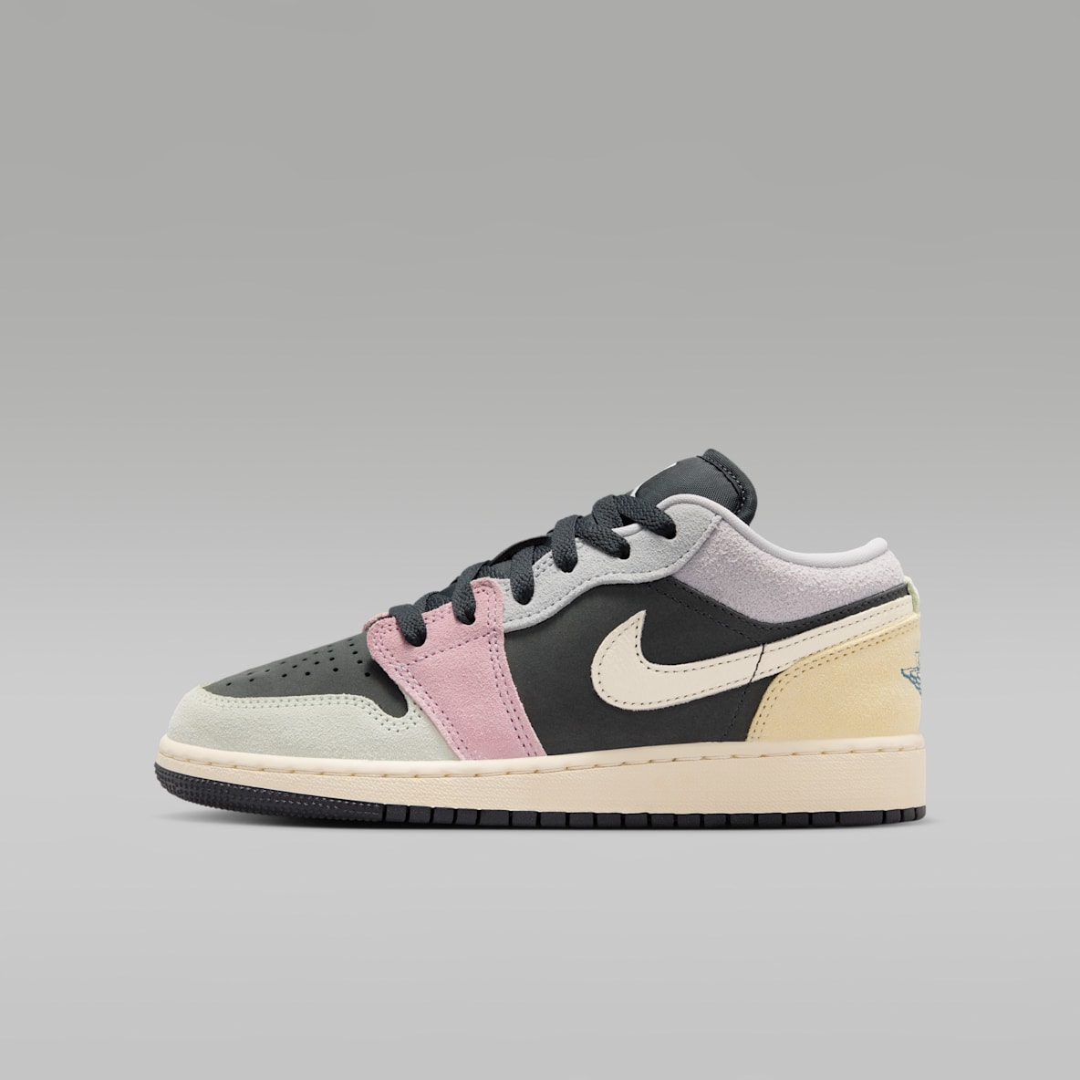 Air Jordan 1 Low SE Big Kids' Shoes