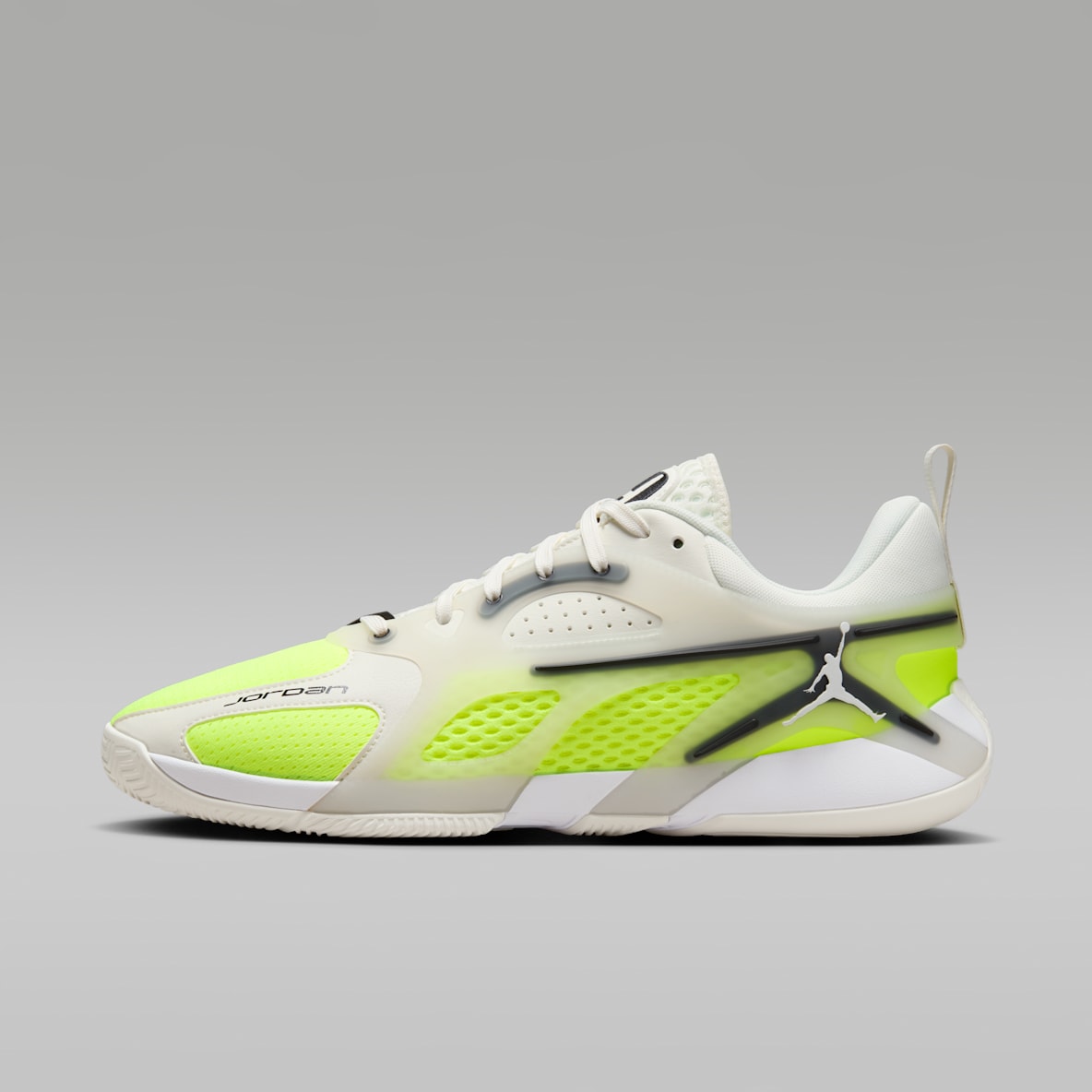 ジョーダン エアー シリーズ PF "White and Black Volt" ジョーダン エアー シリーズ PF "White and Black Volt" バスケットボールシューズ