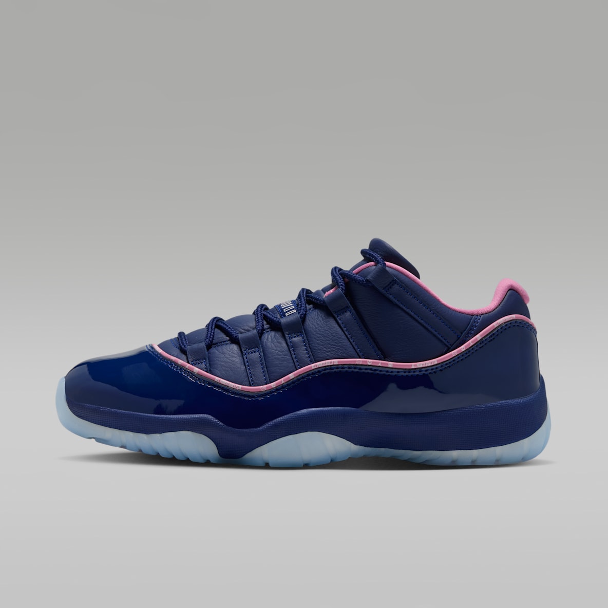 Air Jordan 11 Retro Low x APB "Binary Blue and Rust Pink" รองเท้าผู้ชาย