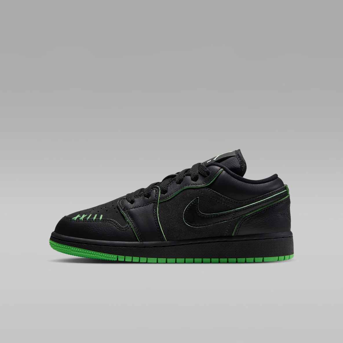 Air Jordan 1 Low SE Big Kids' Shoes
