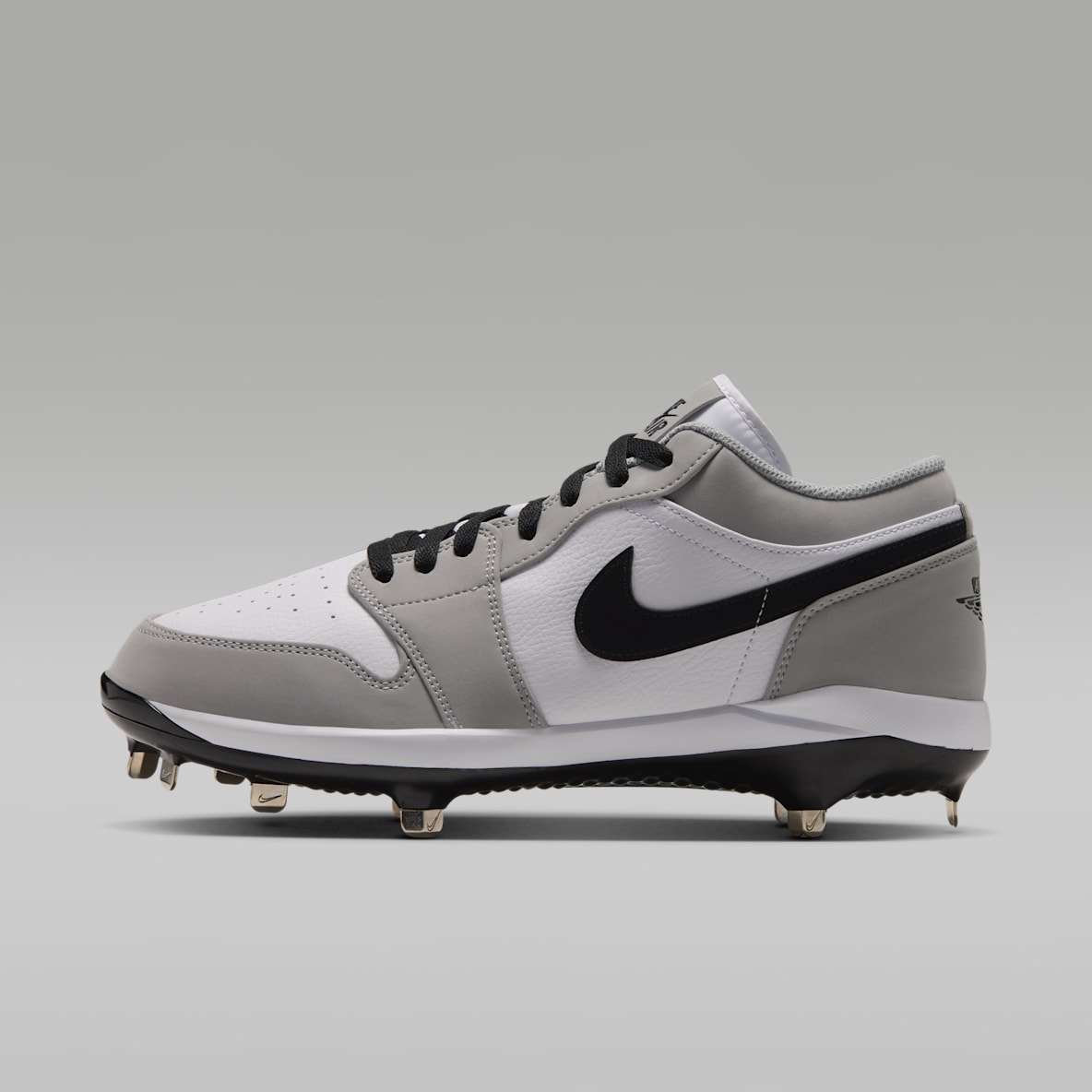 Jordan 1 Retro Low Metal Baseball Cleats