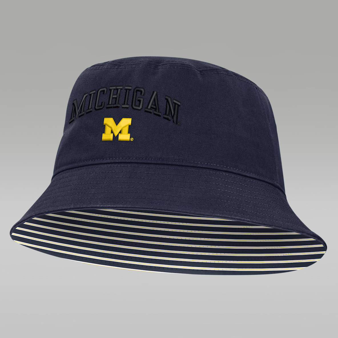 Michigan Primetime Apex Gorro tipo pescador universitario marca Jordan para hombre