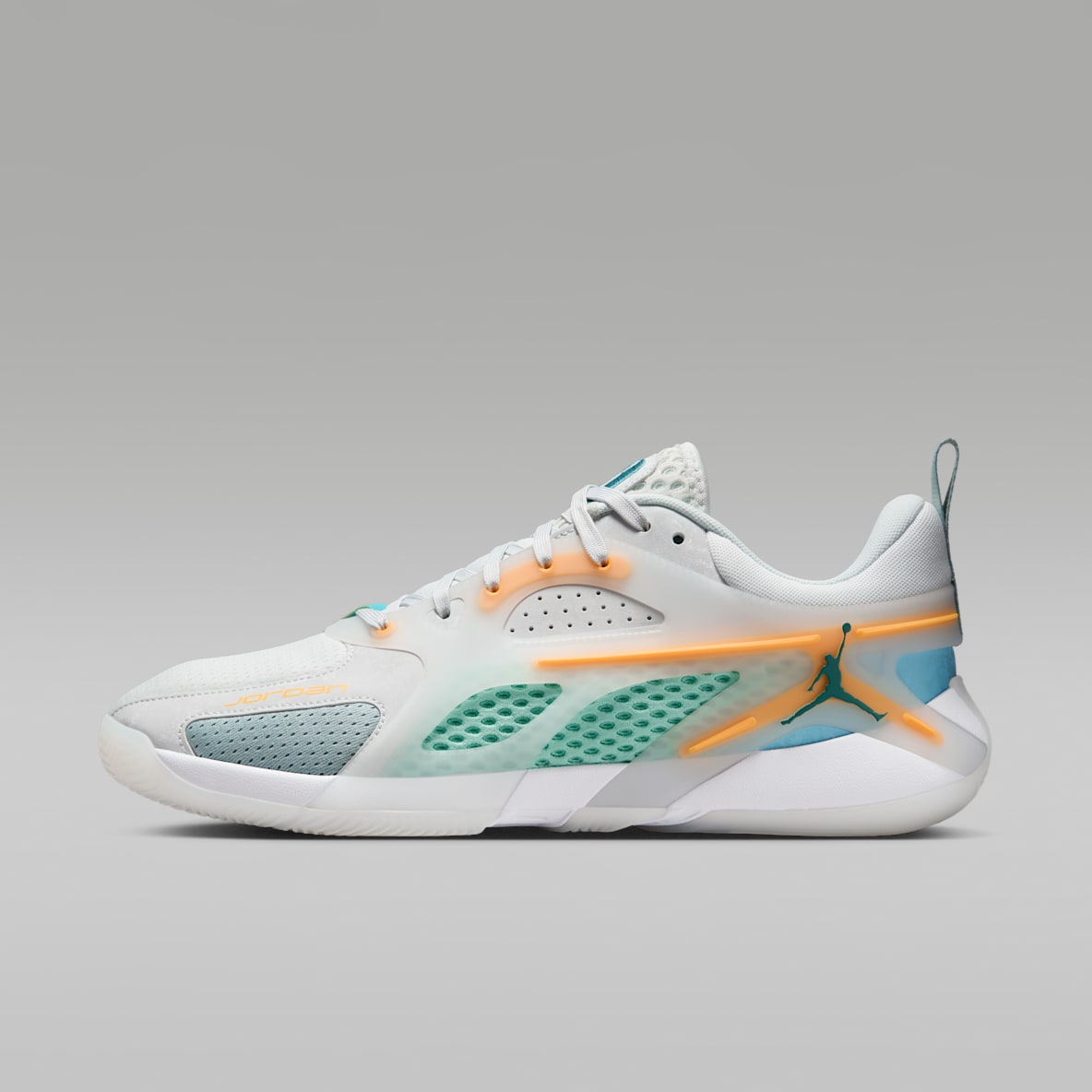 Jordan Heir Series "Poolside" Jordan Heir Series "Poolside" Tenis de básquetbol