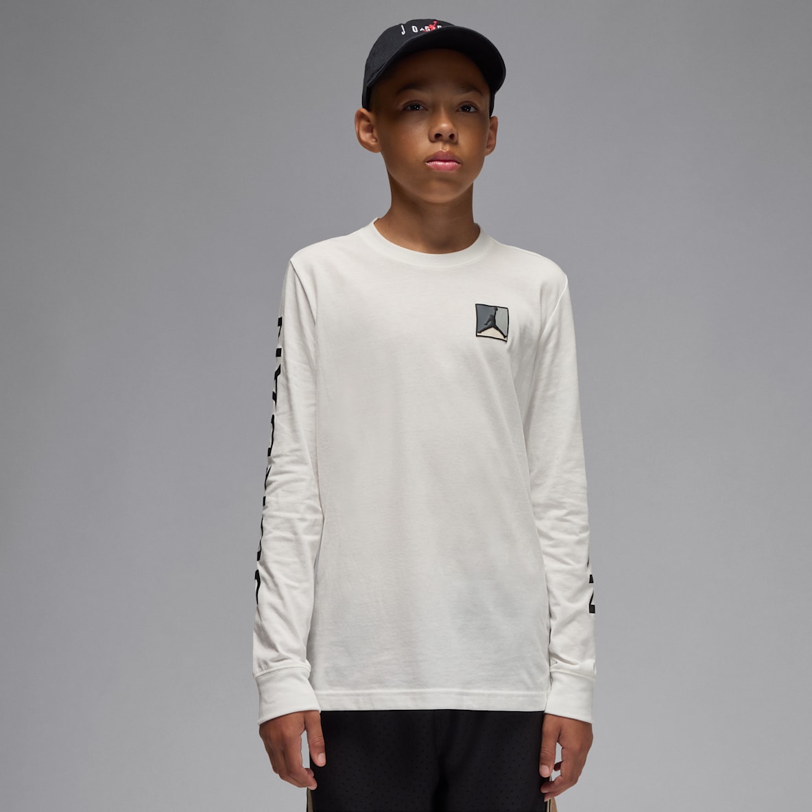 Jordan Essentials Jordan Essentials Big Kids' Baseline Long Sleeve T-Shirt