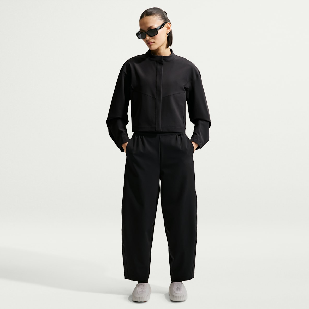Nike 24.7 PerfectStretch Women's Dri-FIT High-Waisted Loose Barrel-Leg Trousers
