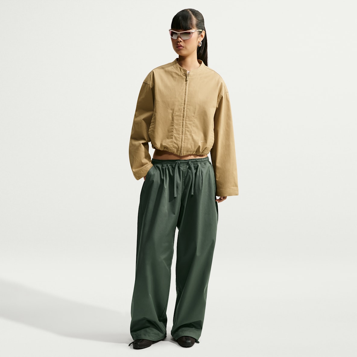 Nike Sportswear Women's Oversized Low-Rise Utility Trousers