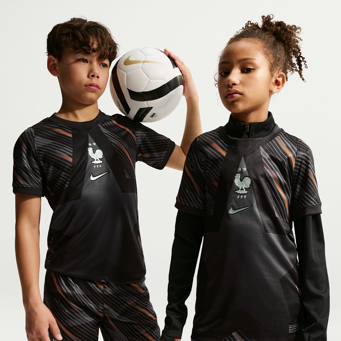 Francia portero 2026 Stadium Jersey de fútbol de manga corta Nike Dri-FIT Replica para niños talla grande