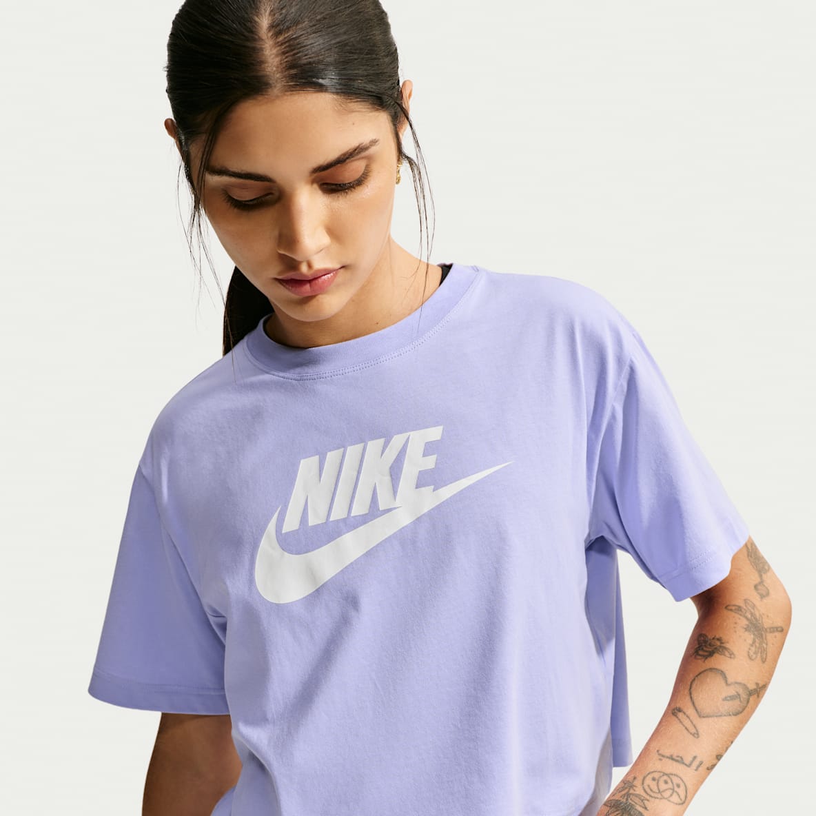 Nike Sportswear Essential Women's Cropped Logo T-Shirt