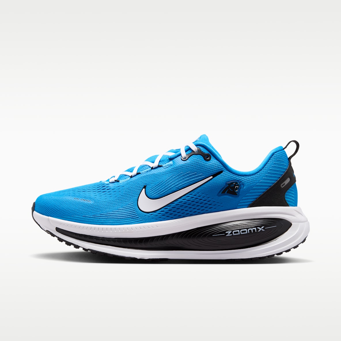 Nike Vomero 18 (Carolina Panthers) Tenis de correr en pavimento de la NFL para hombre