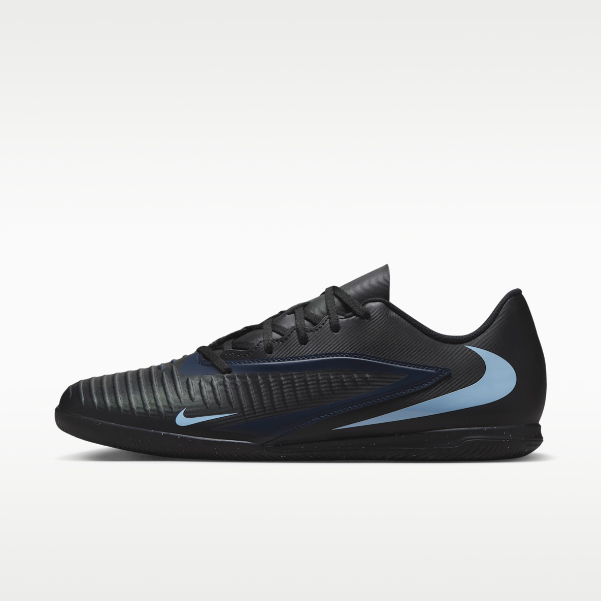 Nike Phantom 6 Low Club Indoor Court Football Shoes