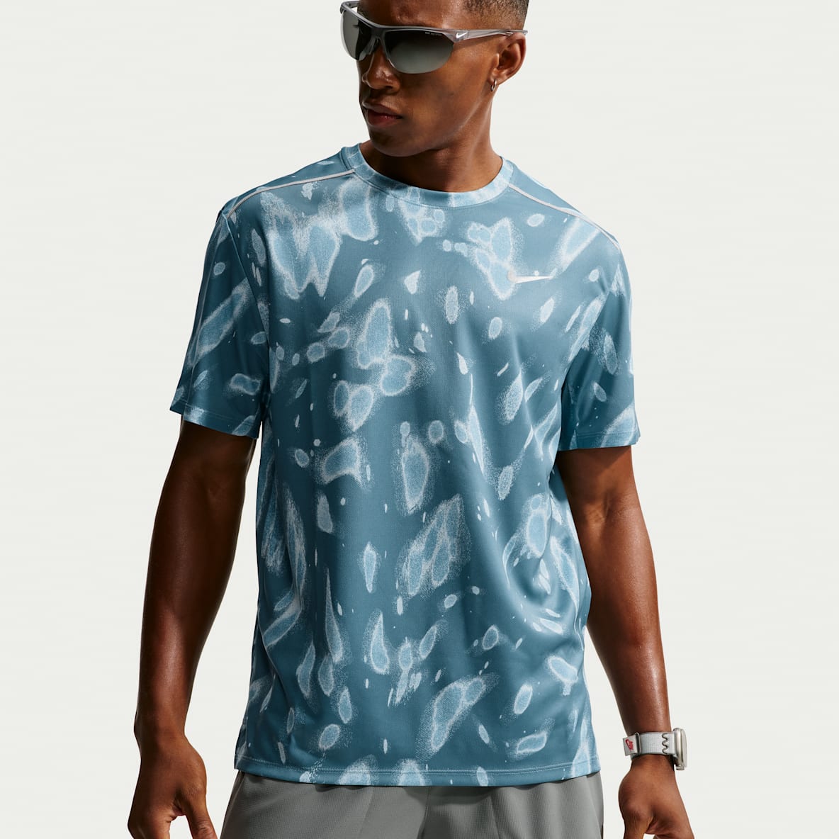 Nike Miler Kortärmad löpartröja Dri-FIT UV med UV-skydd för män