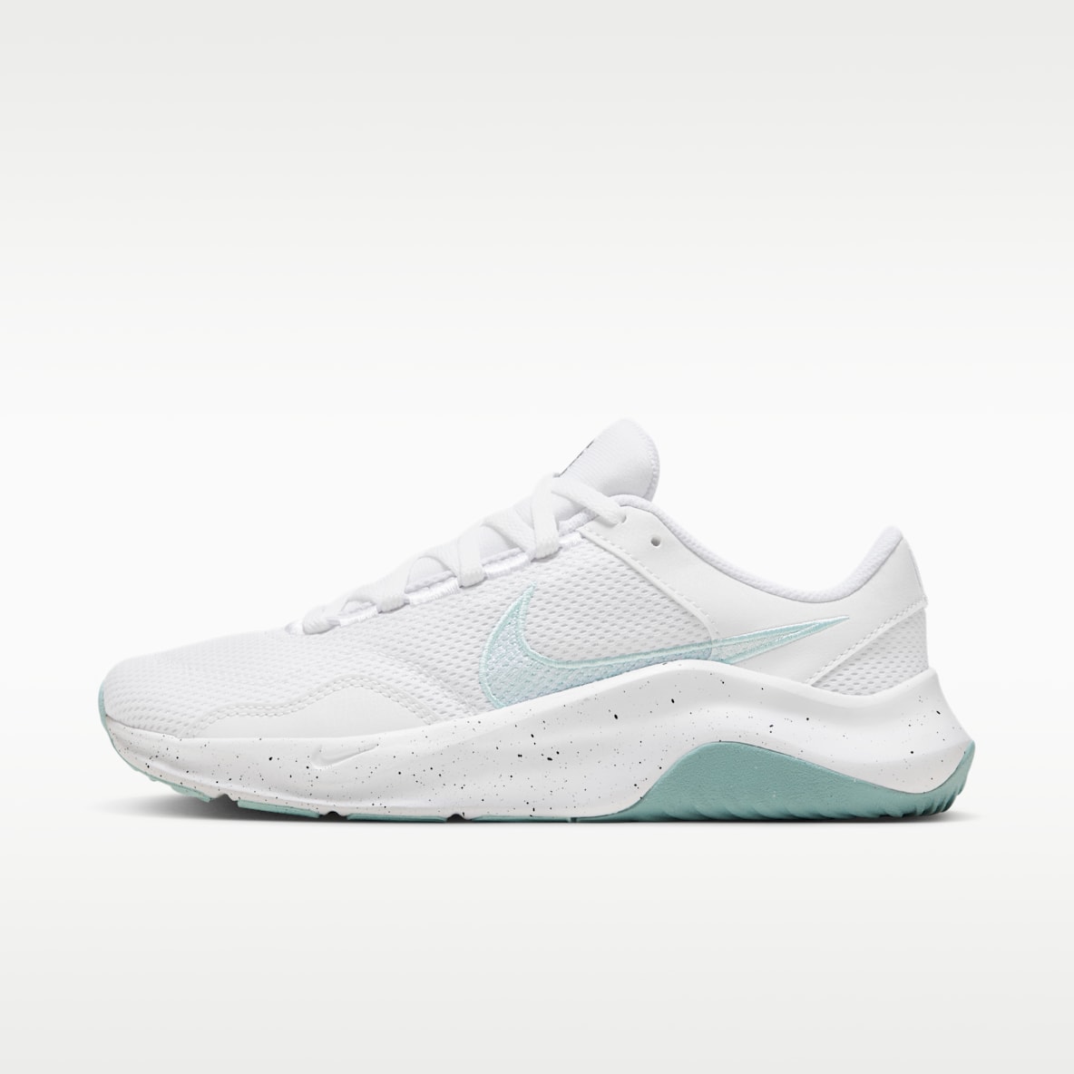 ナイキ レジェンド エッセンシャル 3 ネクスト ネイチャー ウィメンズ ワークアウトシューズ