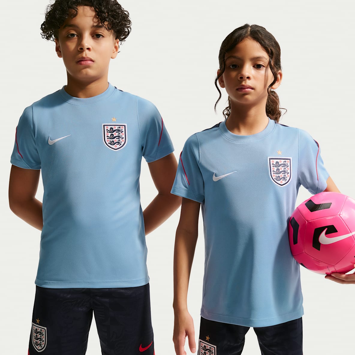 England Strike Older Kids' Nike Football Dri-FIT Short-Sleeve Top