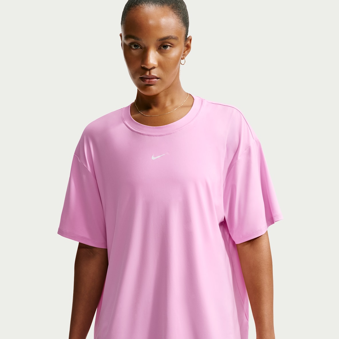 Nike One Playera de manga corta Dri-FIT para mujer