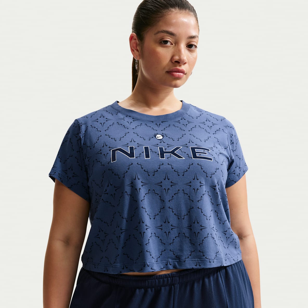 Nike Sportswear Chill Knit Playera cropped slim para mujer (talla grande)