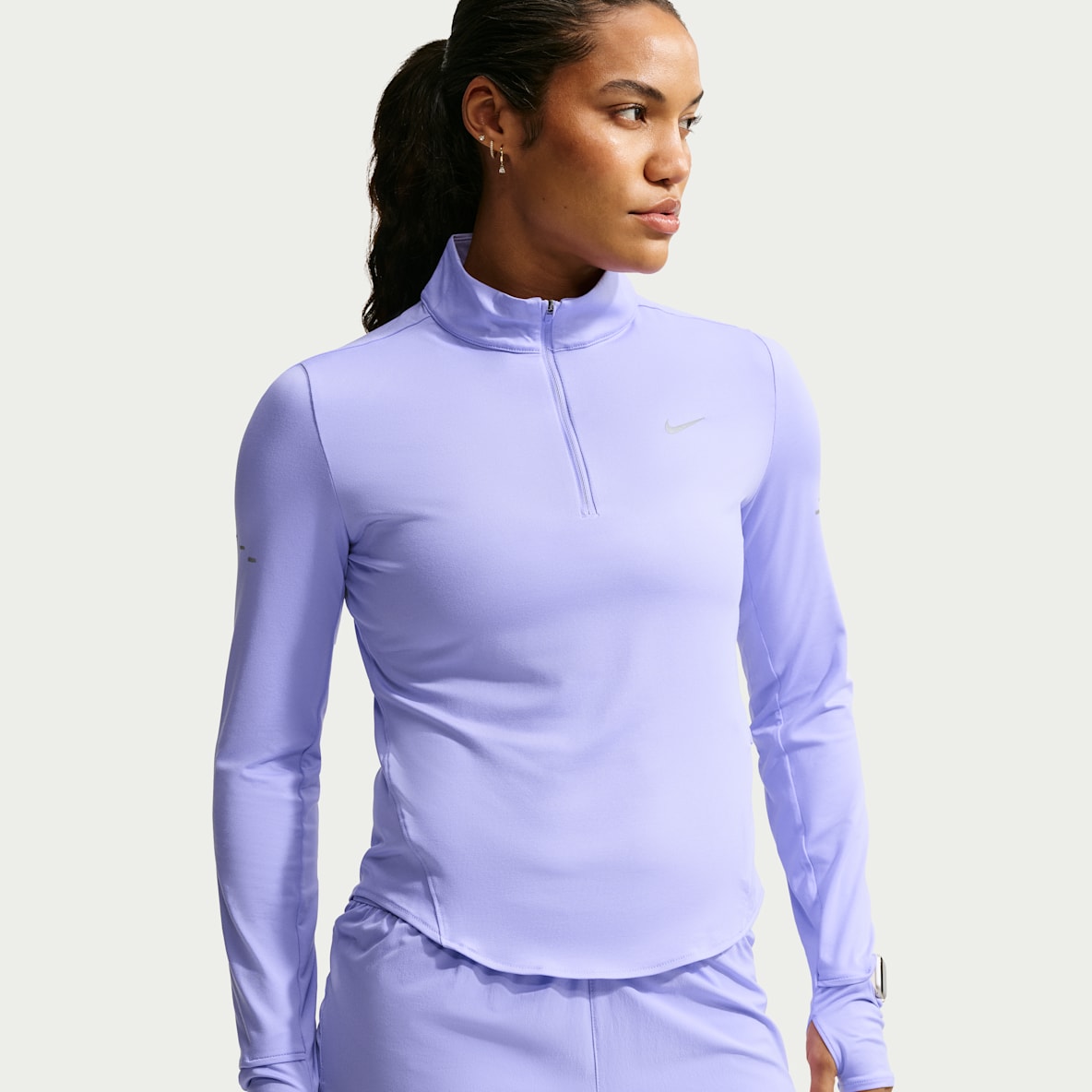 Nike Swift Dri-FIT UV-løbetop med 1/4 lynlås til kvinder
