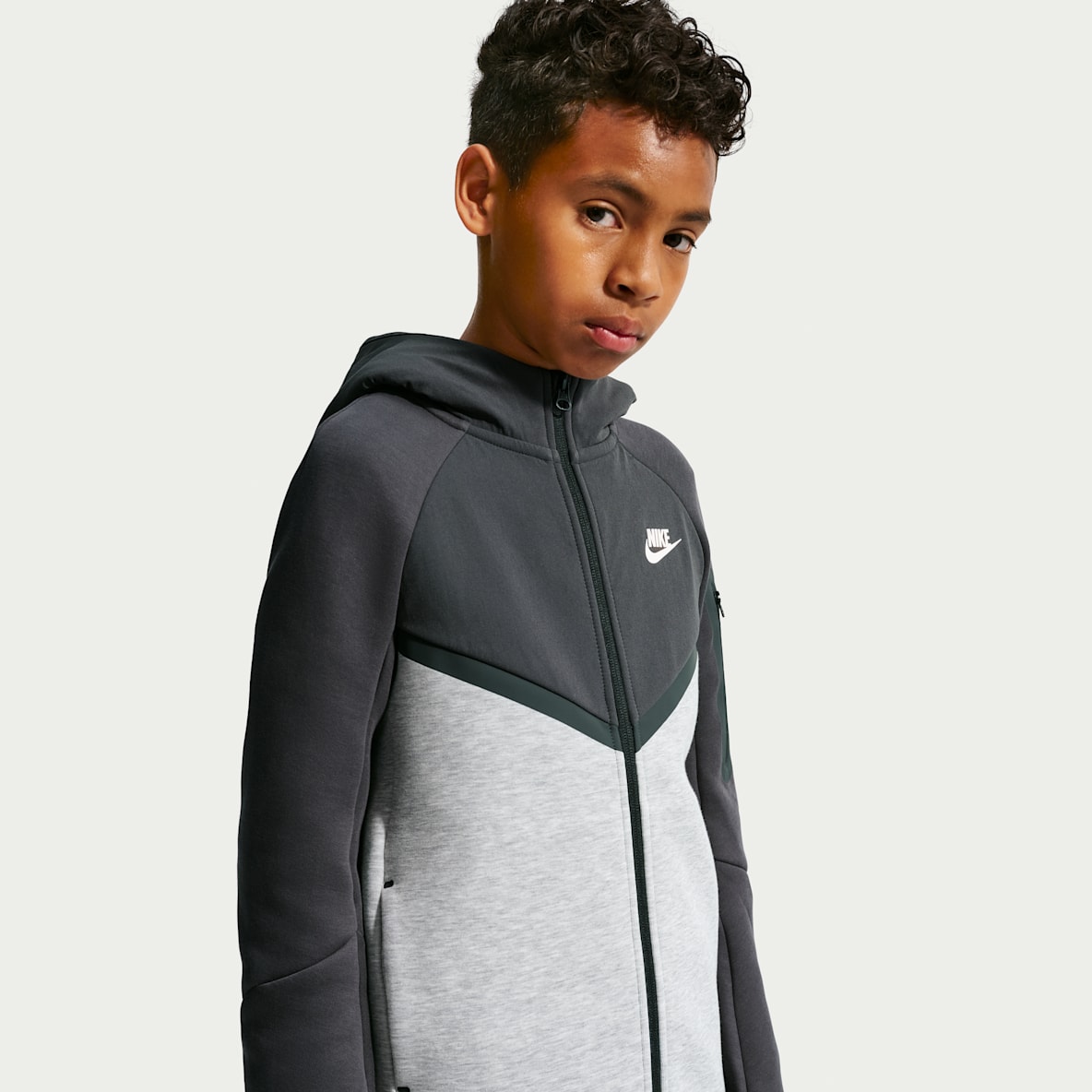 Nike Sportswear Tech Fleece Felpa con cappuccio e zip a tutta lunghezza – Ragazzo/a