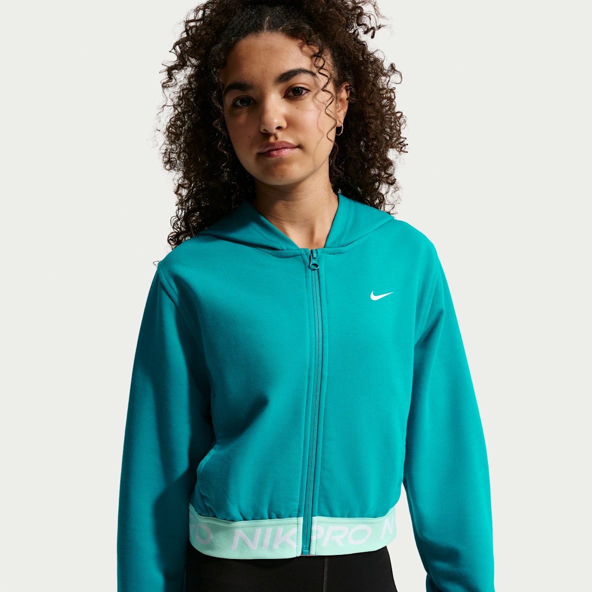 Nike Pro Fleece Huvtröja med hel dragkedja Dri-FIT för ungdom (tjejer)
