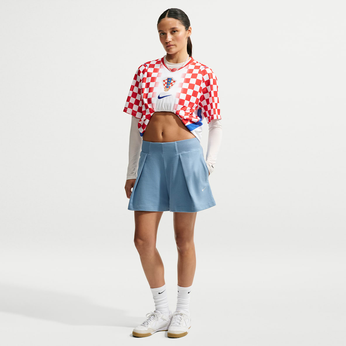 Tejido Fleece ligero Nike Studio Shorts plisados de tiro alto holgados para mujer