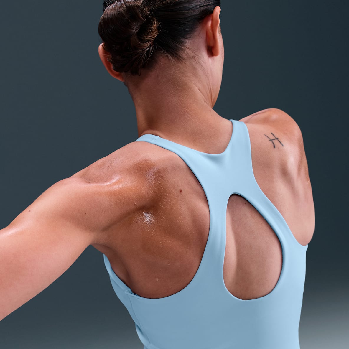 Nike Universa Damska koszulka bez rękawów lub stanik sportowy z wkładkami i średnim wsparciem